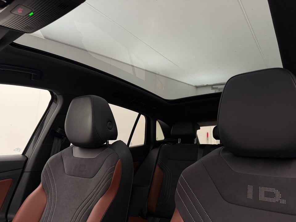 VW ID.4 77 Pro Performance Tech 5d