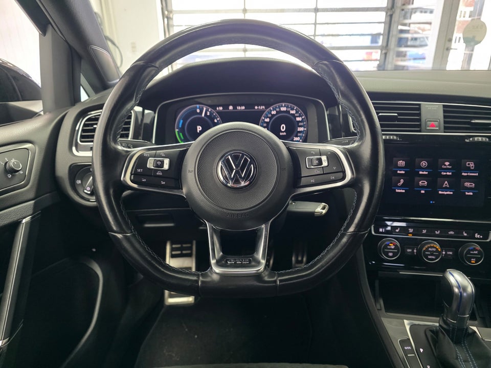 VW Golf VII 1,4 GTE DSG 5d