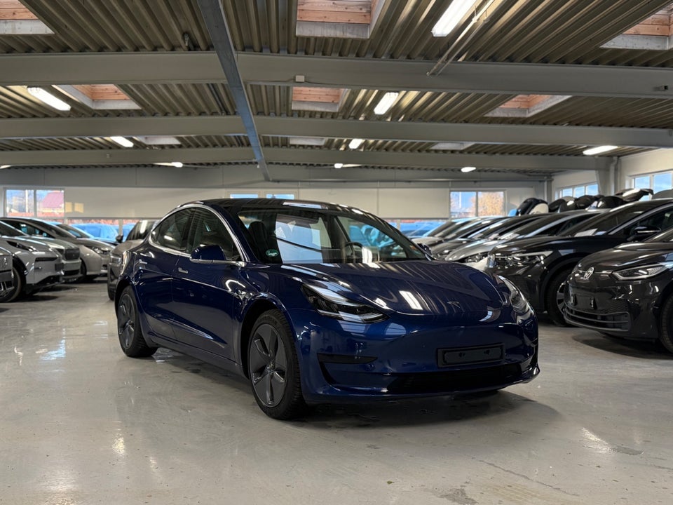 Tesla Model 3 Standard Range+ RWD 4d