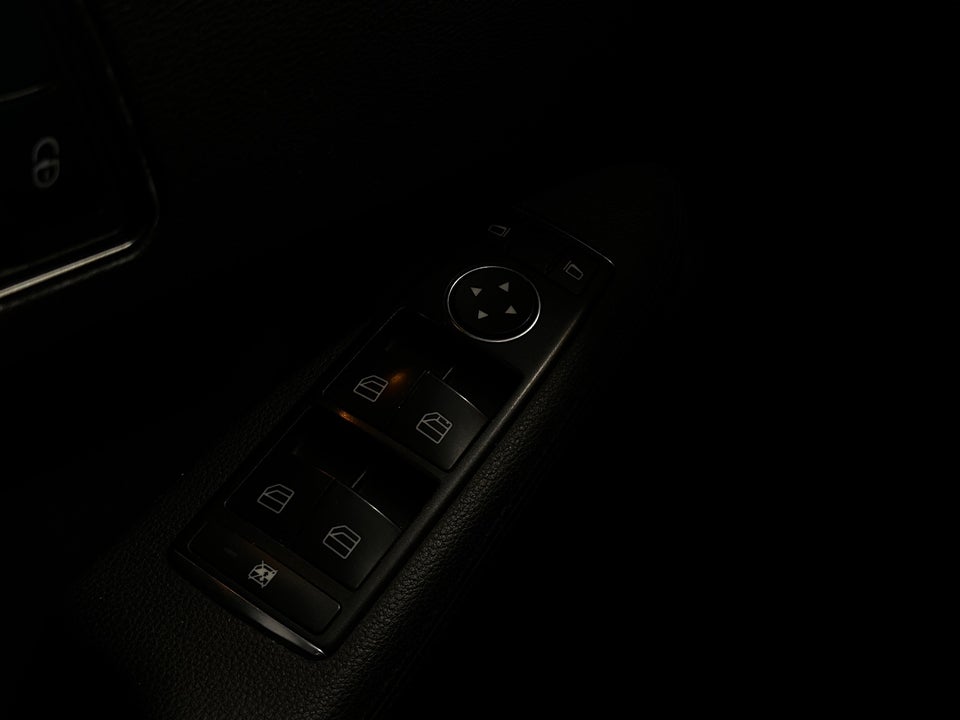 Mercedes E200 2,2 CDi stc. aut. BE 5d