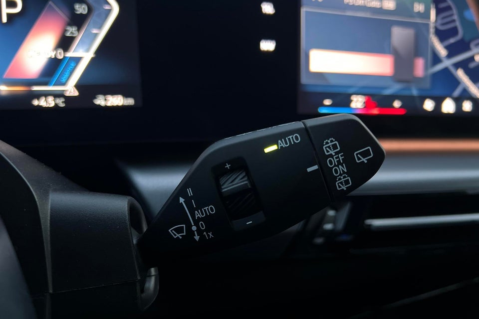 BMW iX1 eDrive20 M-Sport 5d