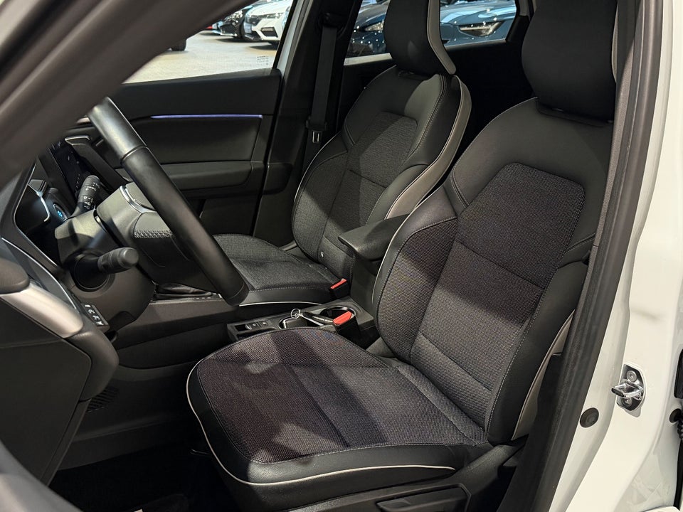 Renault Captur 1,6 E-Tech Intens 5d