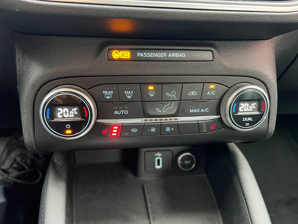 Ford Focus 1,5 EcoBlue Titanium Business stc. aut. 5d