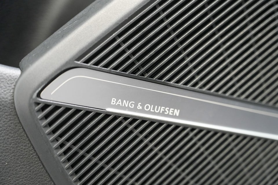 Audi Q5 55 TFSi e S-line quattro S-tr. 5d
