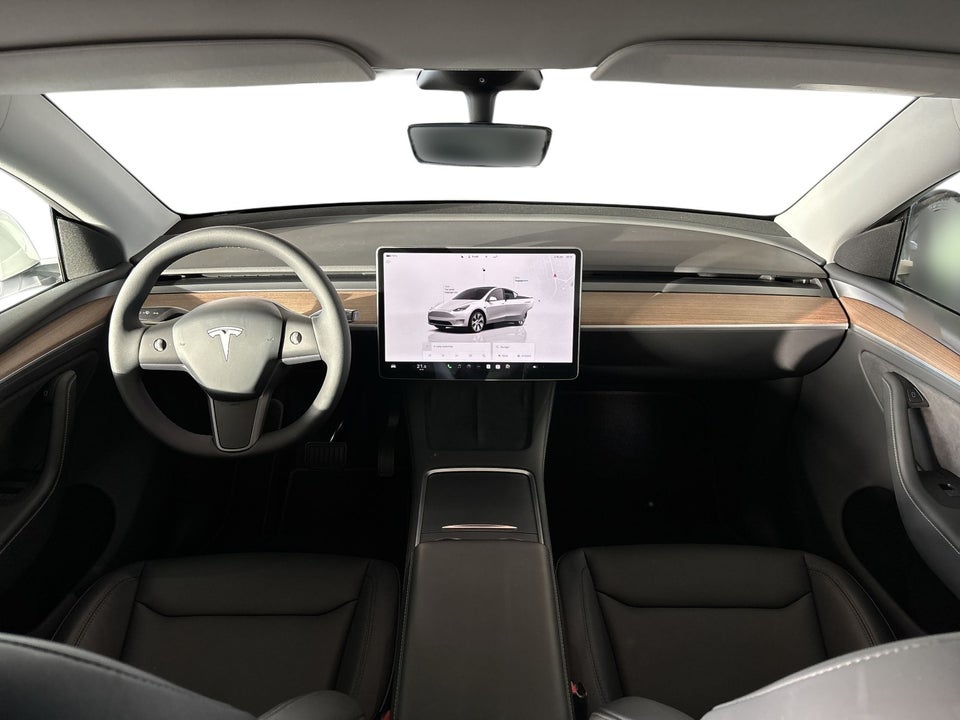 Tesla Model Y Long Range AWD 5d