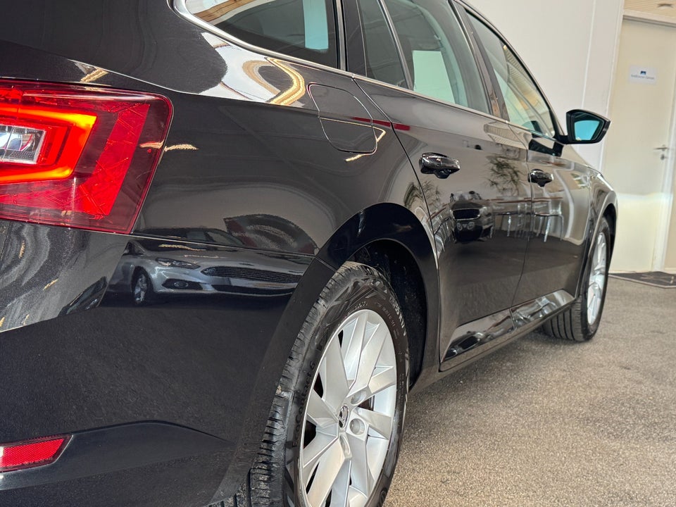 Skoda Superb 1,4 TSi 150 Style Combi DSG 5d