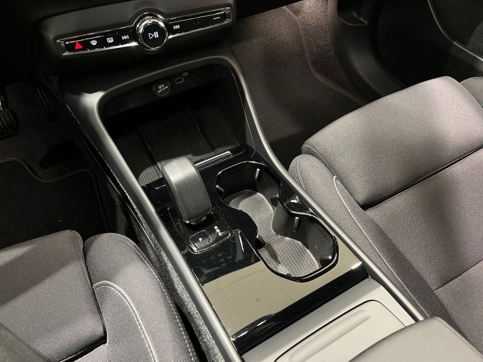 Volvo XC40 P6 ReCharge Core 5d