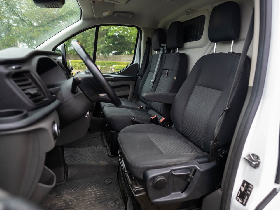 Ford Transit Custom 300 L2 2,0 TDCi 130 Ambiente
