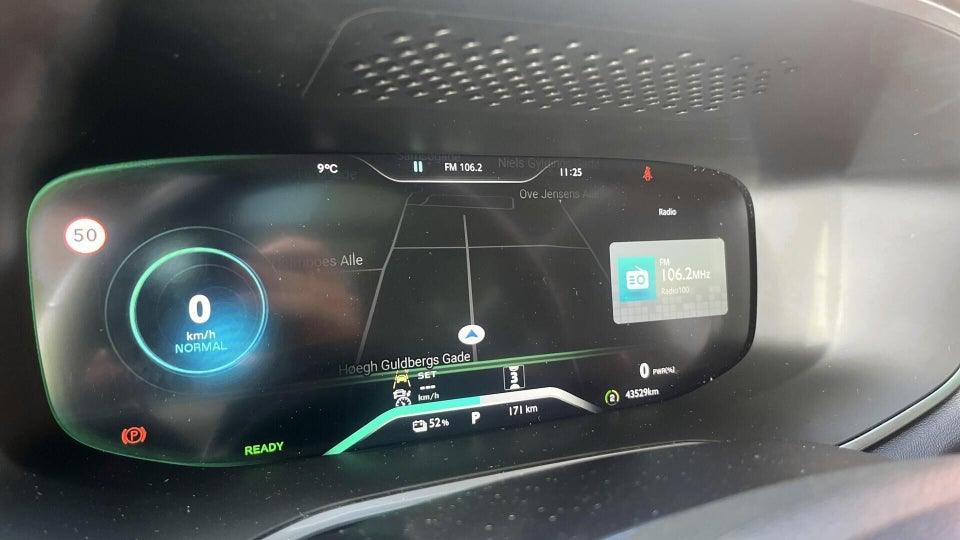 MG Marvel R Luxury 5d