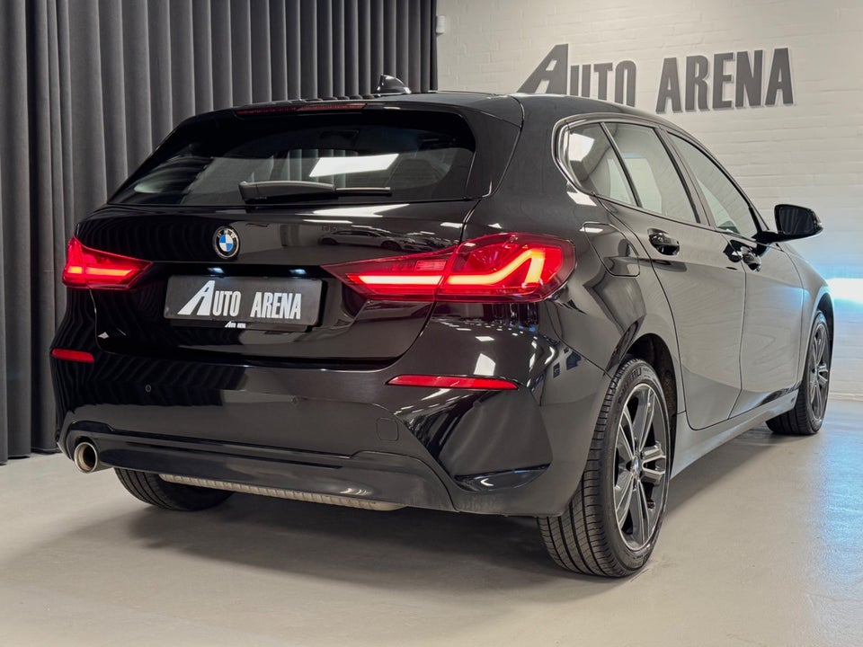 BMW 118i 1,5 Sport Line aut. 5d