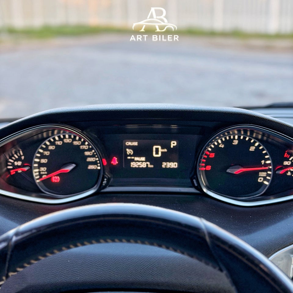 Peugeot 308 1,6 BlueHDi 120 Allure SW EAT6 5d
