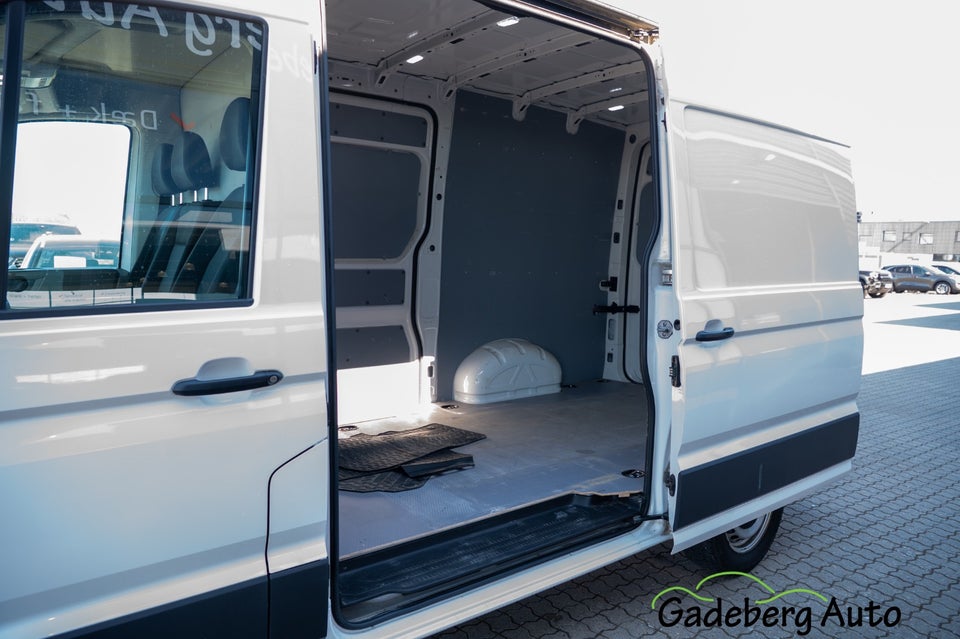 VW Crafter 35 2,0 TDi 177 Kassevogn L3H3 aut.