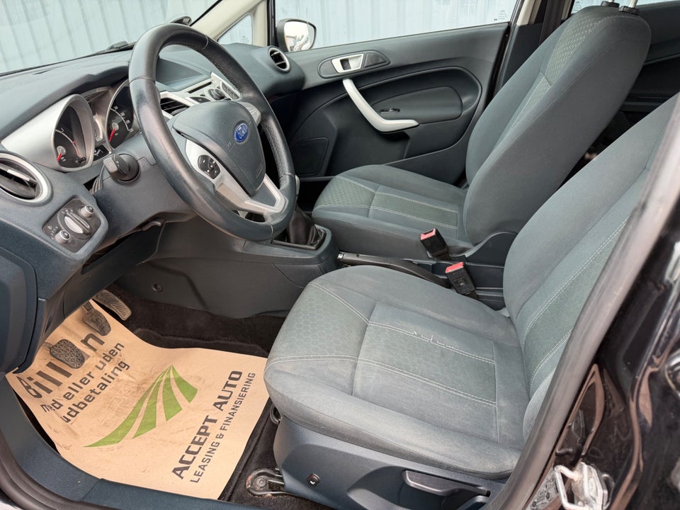 Ford Fiesta 1,25 82 Titanium 5d