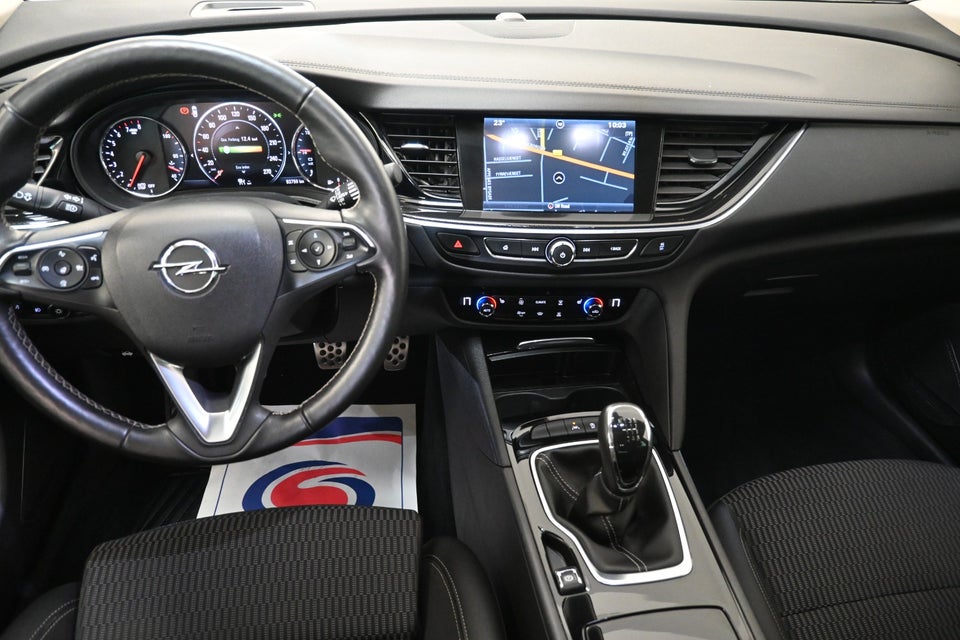 Opel Insignia 1,5 T 165 Dynamic Sports Tourer 5d