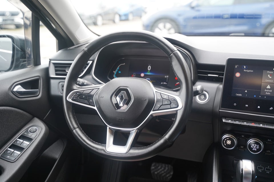 Renault Clio V 1,6 E-Tech Intens 5d