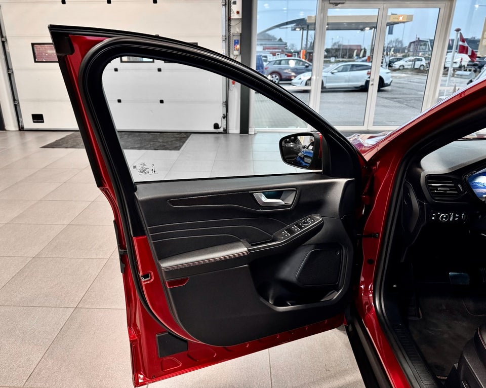 Ford Kuga 2,5 PHEV ST-Line X CVT 5d