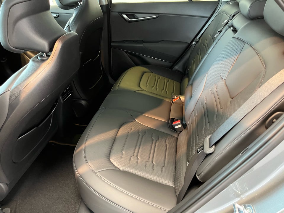 Kia Niro 64 EV Prestige 5d