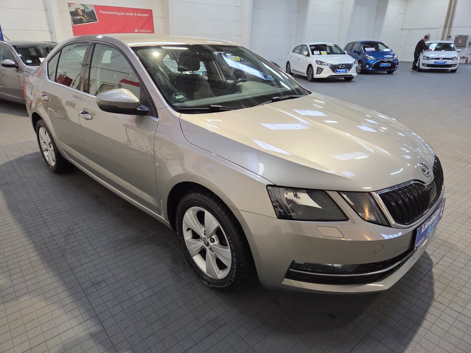 Skoda Octavia 1,6 TDi 115 Style DSG 5d
