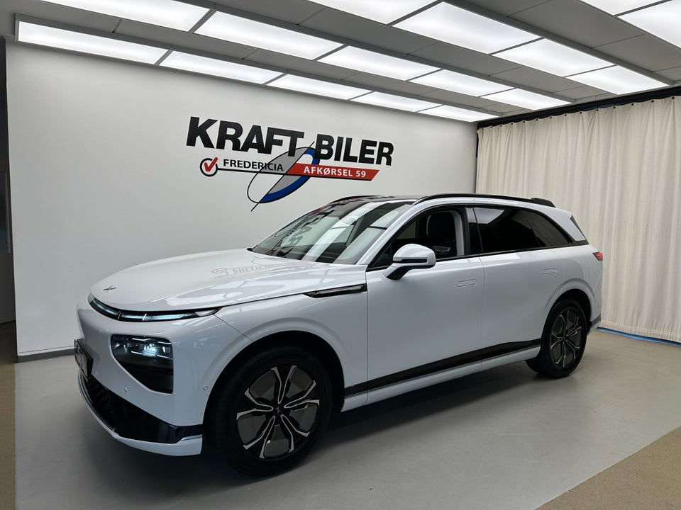 Xpeng G9 Standard Range 5d