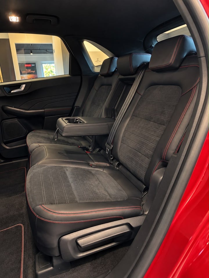Ford Kuga 2,5 PHEV ST-Line X CVT 5d