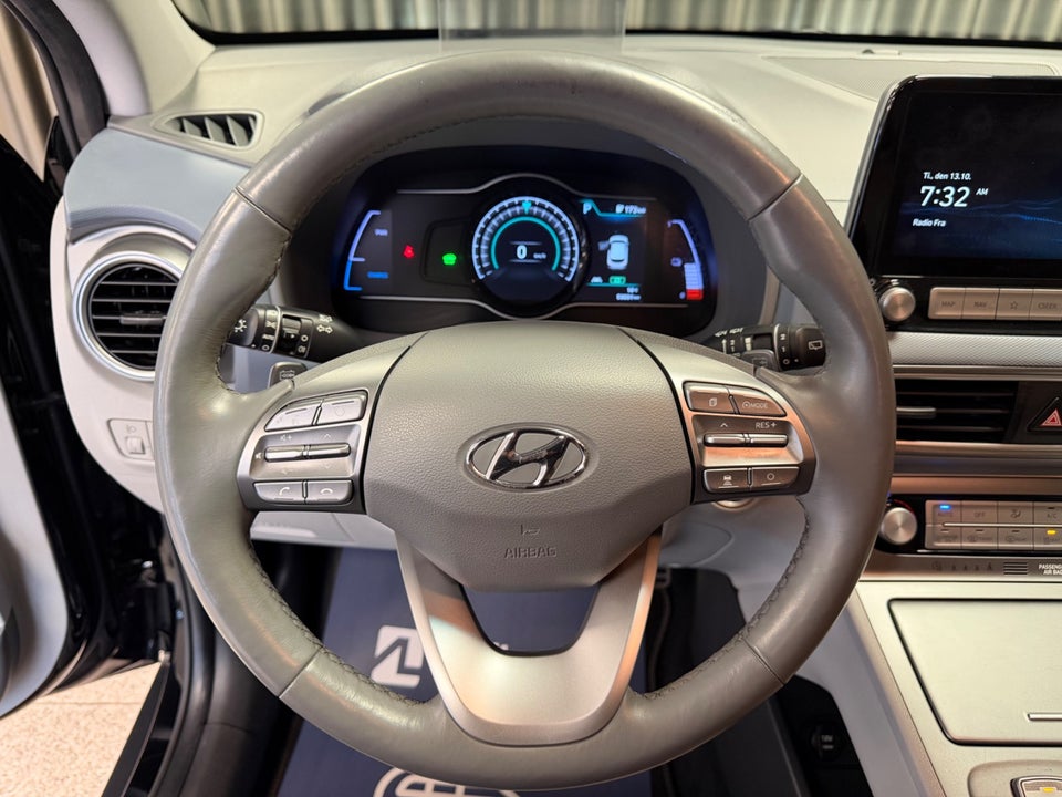 Hyundai Kona 64 EV Premium 5d