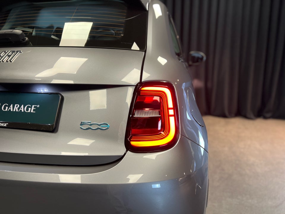 Fiat 500e 42 Icon 3d