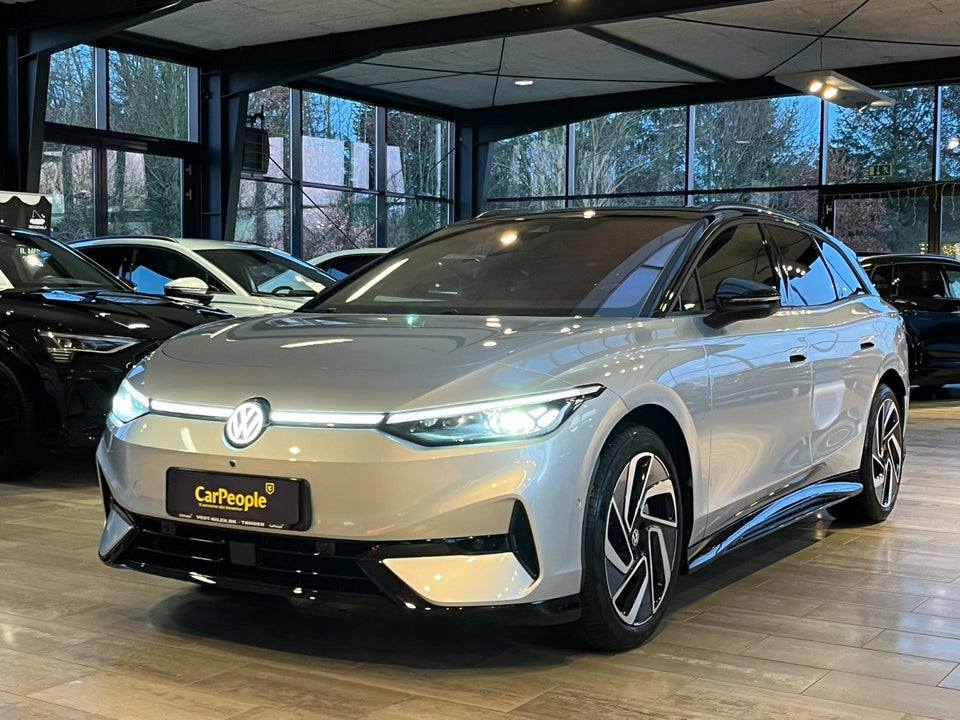 VW ID.7 77 Style+ Tourer 5d