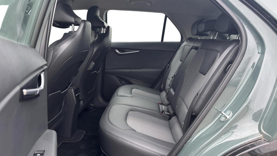 Kia Niro 64 EV Prestige 5d