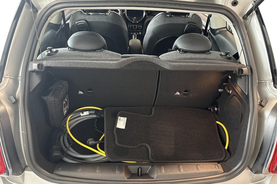 MINI Cooper SE Classic Trim 3d