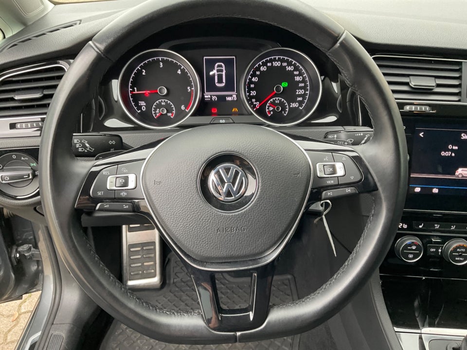 VW Golf VII 1,6 TDi 115 IQ.Drive DSG 5d