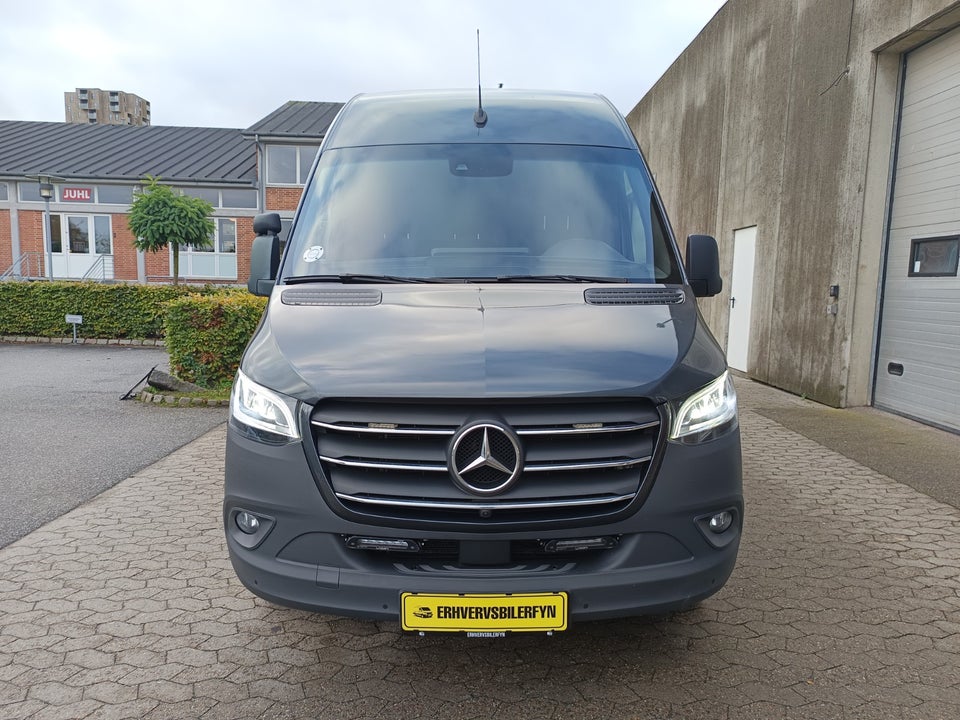 Mercedes Sprinter 319 2,0 CDi A3 Kassevogn aut. RWD