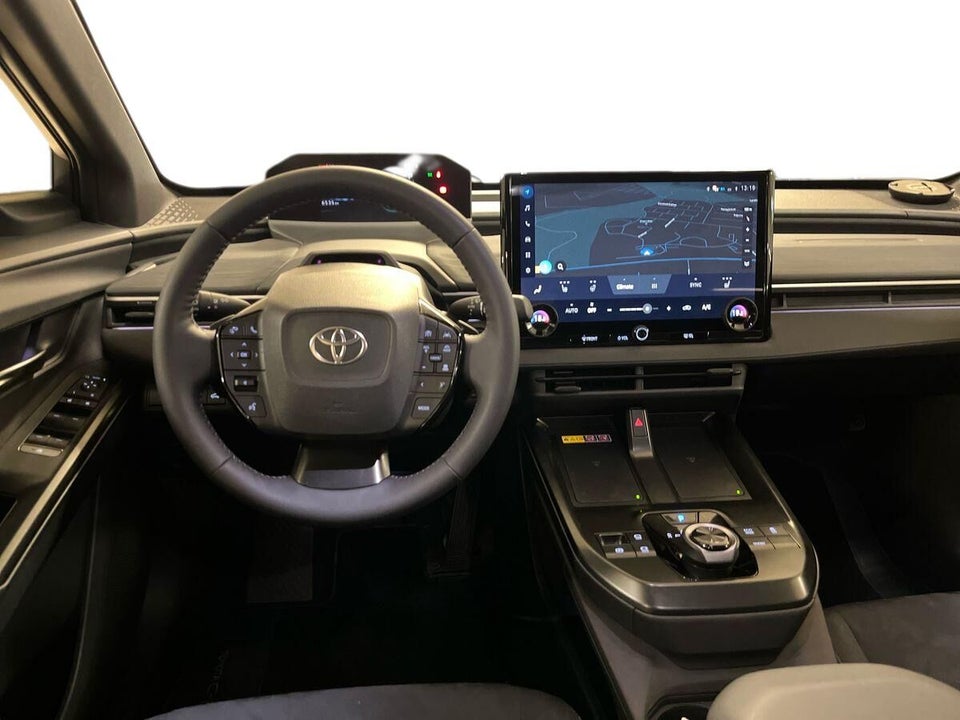 Toyota C-HR+ 77 Executive AWD 5d