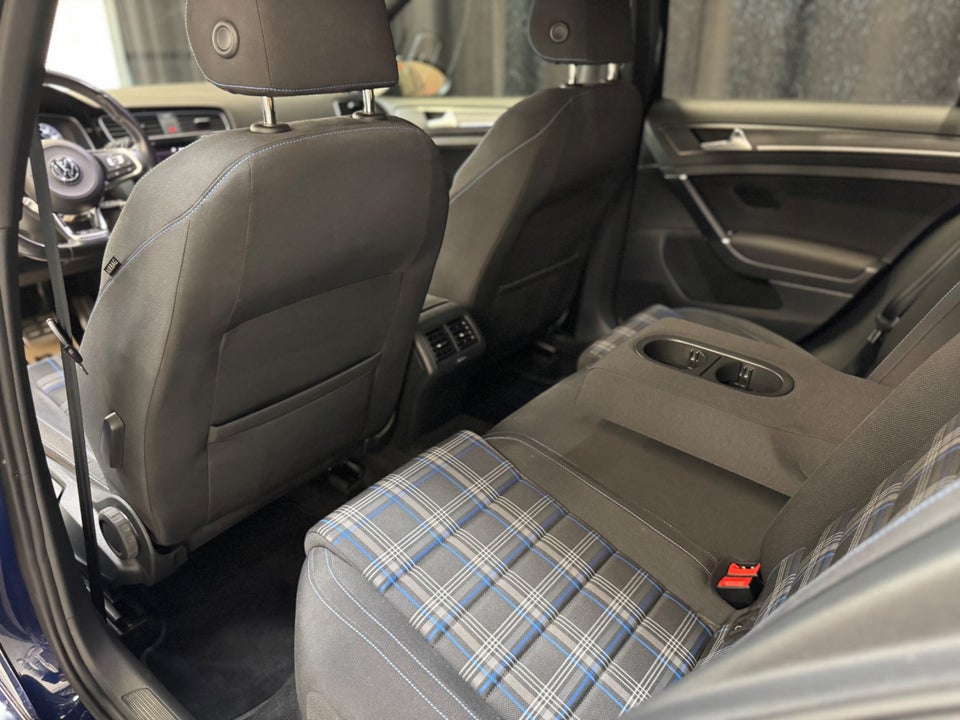 VW Golf VII 1,4 GTE DSG 5d