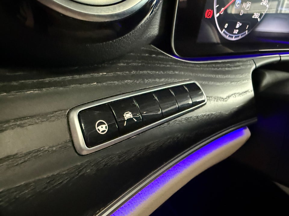 Mercedes E220 d 2,0 AMG Line aut. 4d
