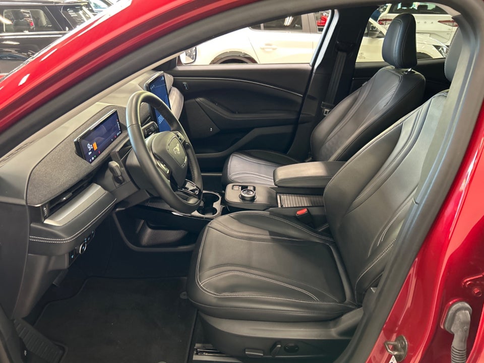 Ford Mustang Mach-E 70 Premium Standard Range 5d