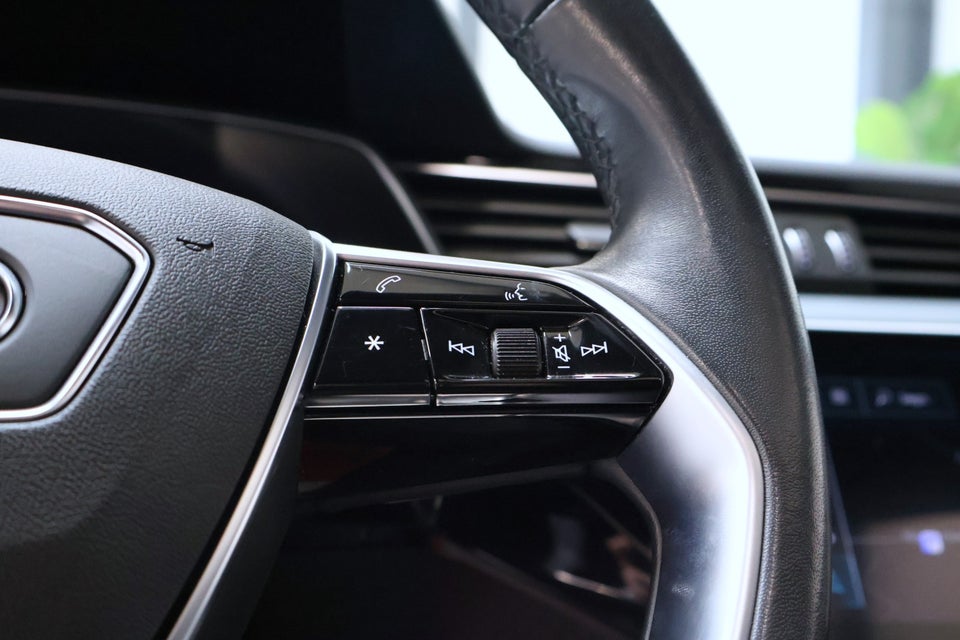 Audi e-tron 55 S-line quattro 5d