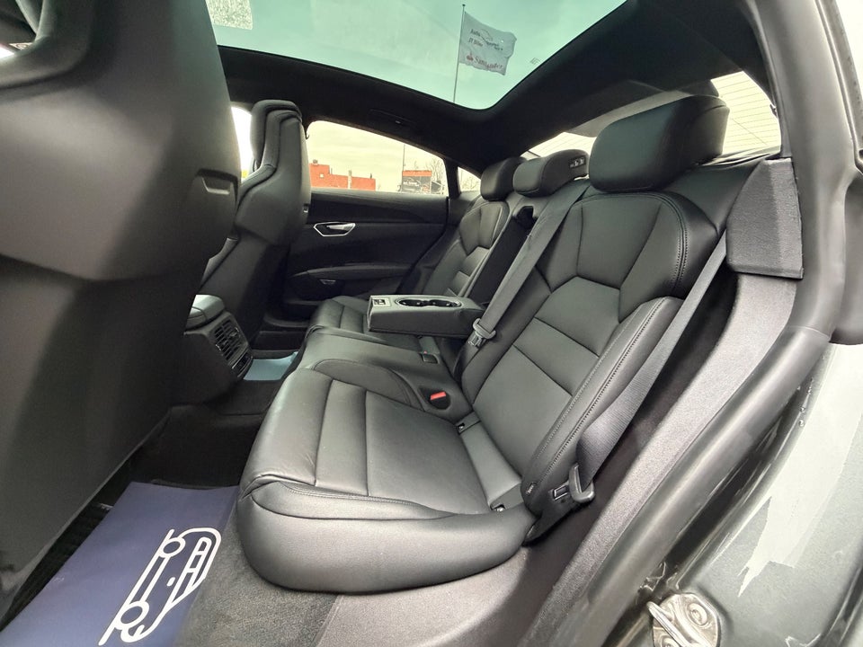 Audi e-tron GT quattro 4d