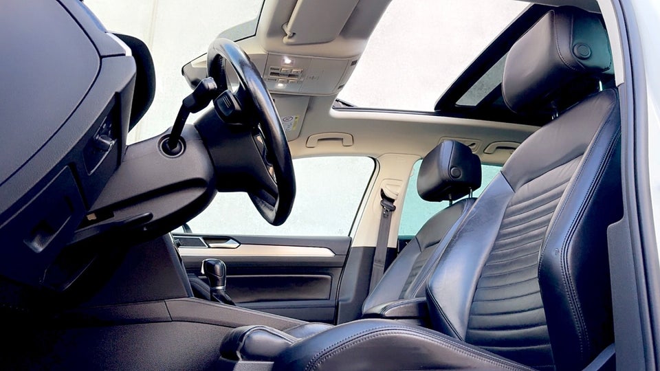 VW Passat 2,0 TDi 240 Highline Variant DSG 4Motion 5d