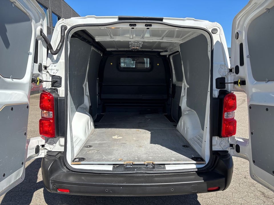 Toyota ProAce 2,0 D 144 Long Comfort Master 5d