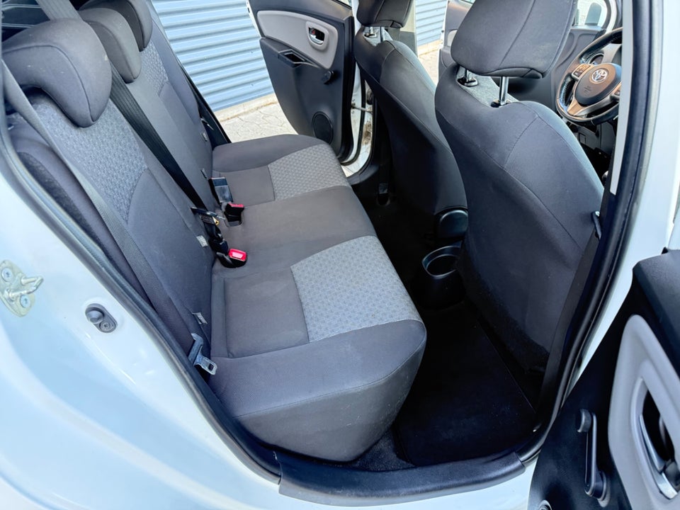 Toyota Yaris 1,3 VVT-i T2 Limited 5d