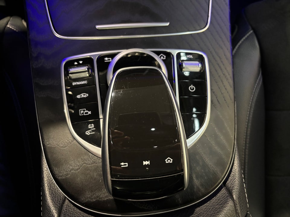 Mercedes E300 de 2,0 AMG Line aut. 4d