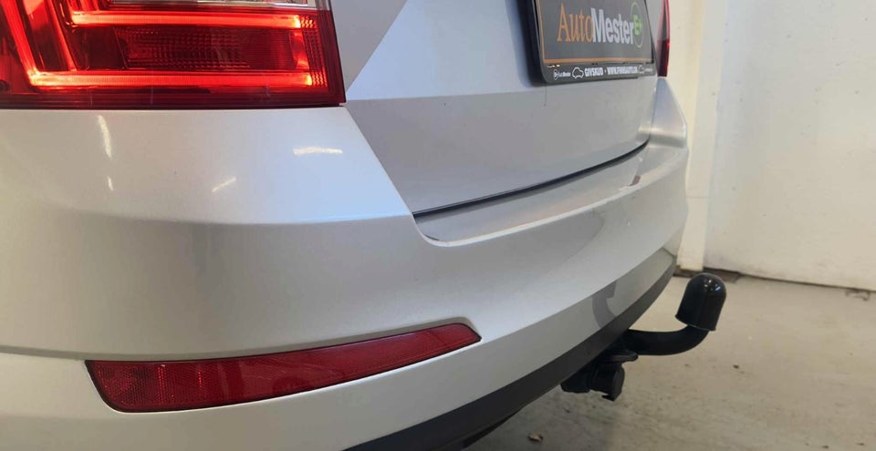 Skoda Octavia 1,6 TDi 105 Elegance Combi DSG 5d