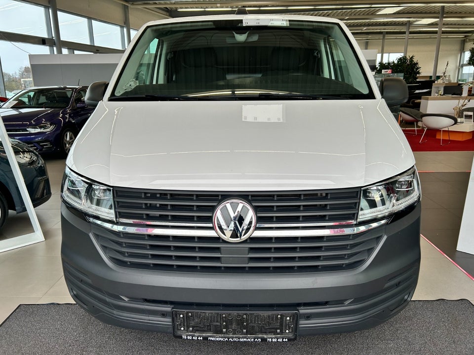 VW Transporter 2,0 TDi 150 Kassevogn lang