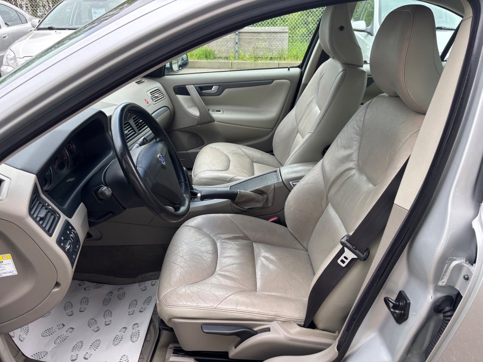 Volvo S60 2,4 140 aut. 4d