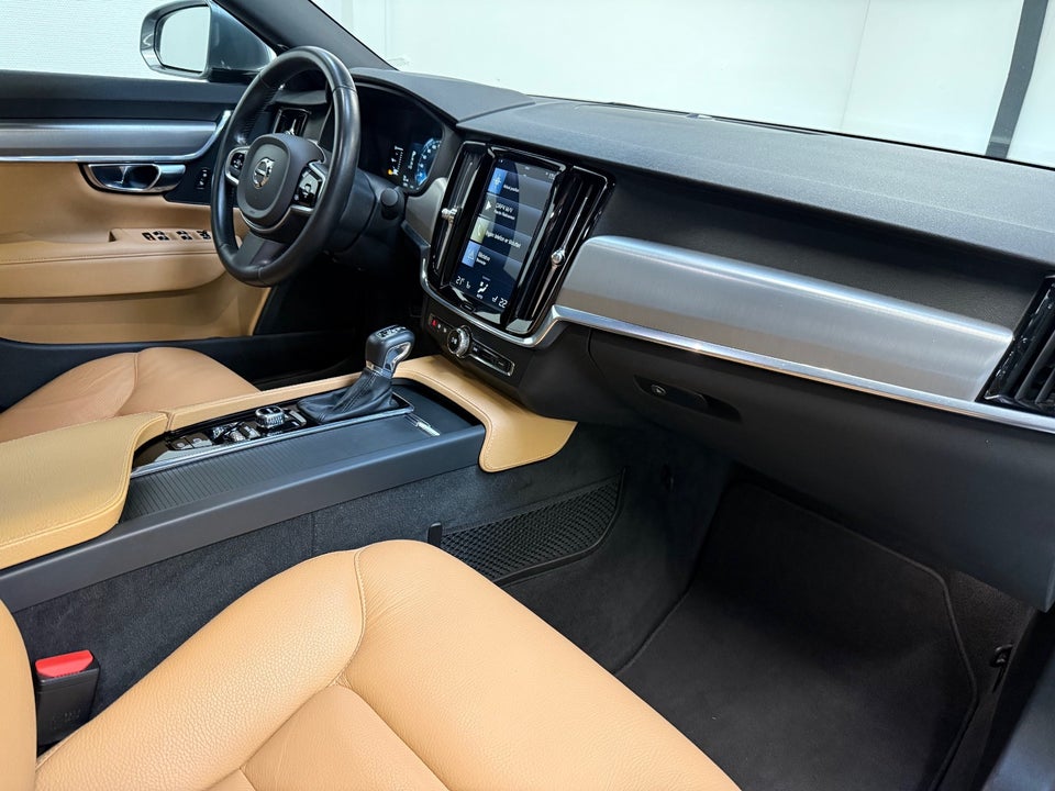 Volvo S90 2,0 D4 190 Momentum aut. 4d
