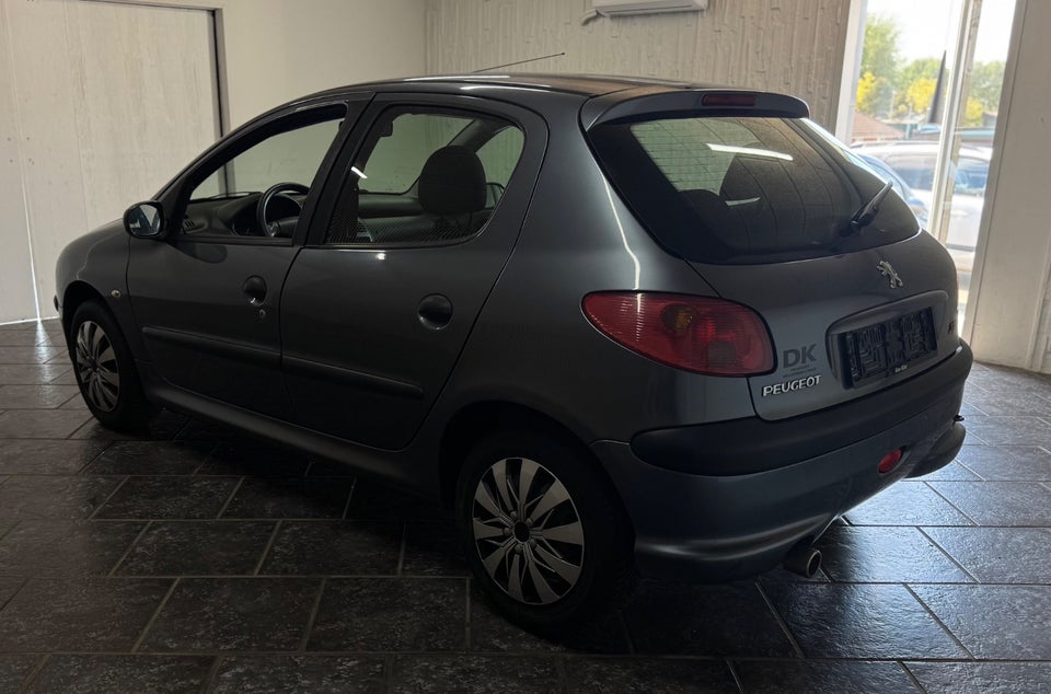 Peugeot 206 1,4 Edition 5d