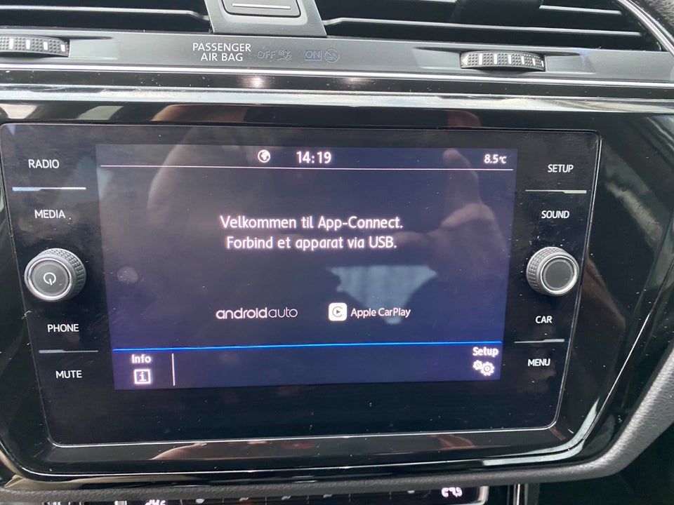 VW Touran 2,0 TDi 150 Highline+ DSG Van 5d