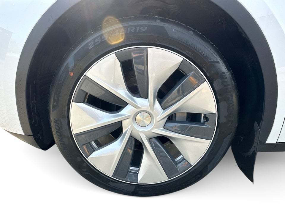 Tesla Model Y RWD 5d