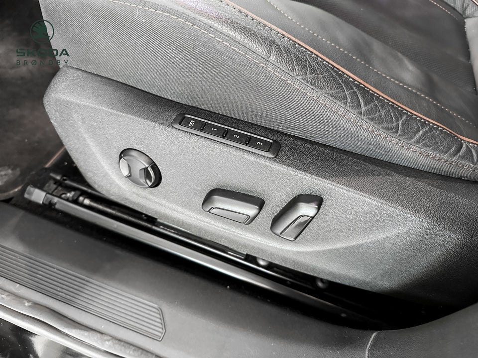 Skoda Enyaq 80 iV Plus 5d