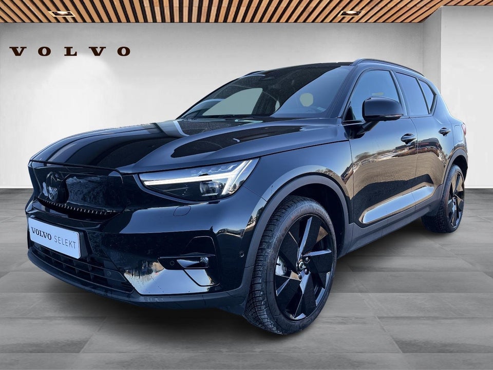 Volvo EX40 Extended Range Black Edition 5d